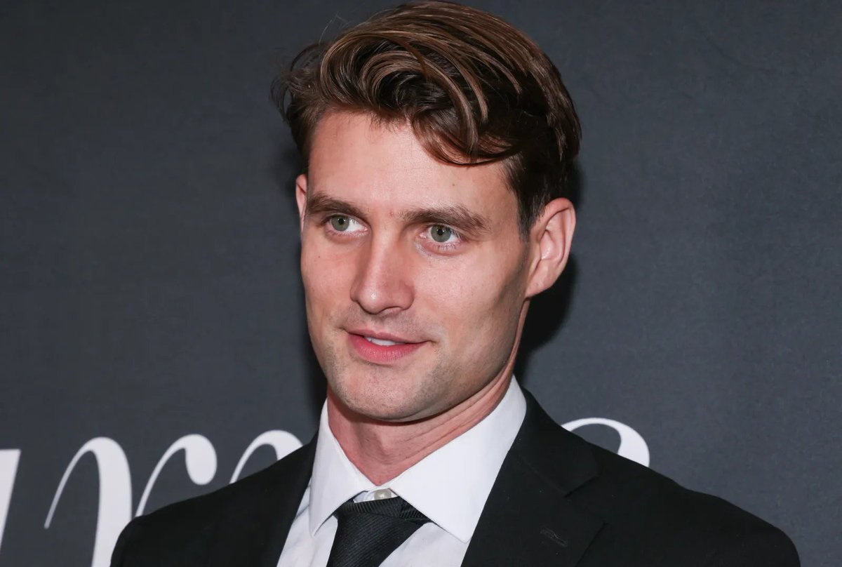 ashley ray tweet media