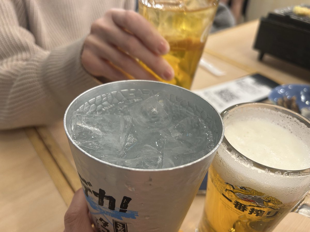 昨日は
#依存症家族のための幸せ引き寄せ講座
東京18期 上級編の最終日でした！
最終日ともなると
依存症本人が優しくなって
関係性が良くなってて💖
メンバー達は目の前の現実が
変わっている事を一番実感してるから
これからも益々 #自己受容 を
頑張れるね✌️
終了後は打ち上げ🍻
卒業おめでとう！