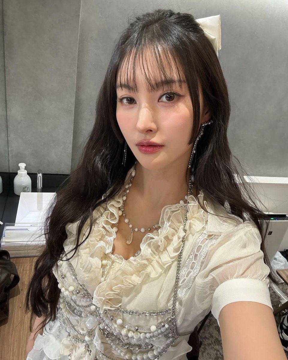 ギャップすごくて本当に同一人物？🤔笑
どちらも素敵です✨️

そして、飲料メーカーの方はCMに早く起用してあげてください笑