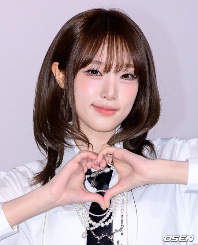 PHOTO】IZ*ONE出身チェ・イェナ、5thミニアルバム「LOVE CATCHER」発売