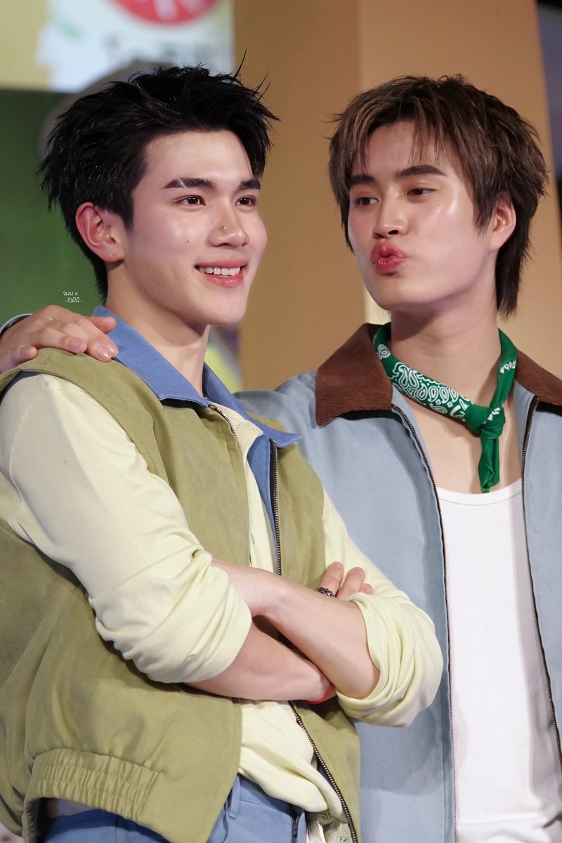 ╰☆ Gemini Norawit &amp; Fourth Nattawat 

#Gemini_NT #Fourthnattawat #GeminiFourth #เจมีไนน์โฟร์ท #เจมีไนน์นรวิชญ์ #โฟร์ทณัฐวรรธน์

<a href="/gemini_ti/">gemini_nt</a> <a href="/tawattannn/">FOURTH</a>