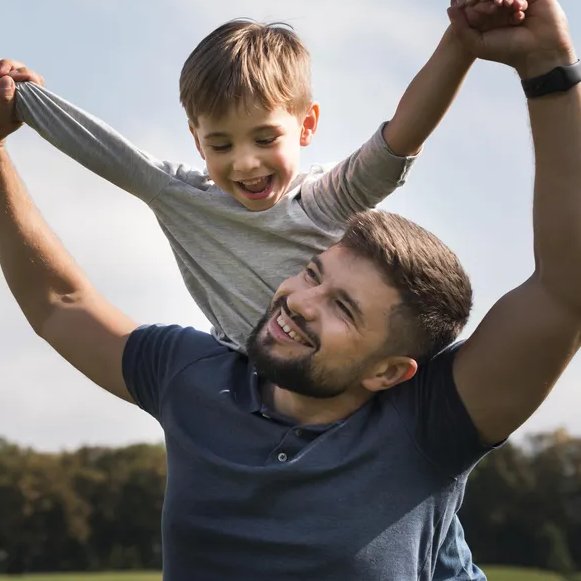 AcervoCharts's tweet photo. Maioria dos pais e mães admite ter um filho favorito, e 62% preferem o caçula, segundo estudo britânico. https://t.co/x5duteXOfM