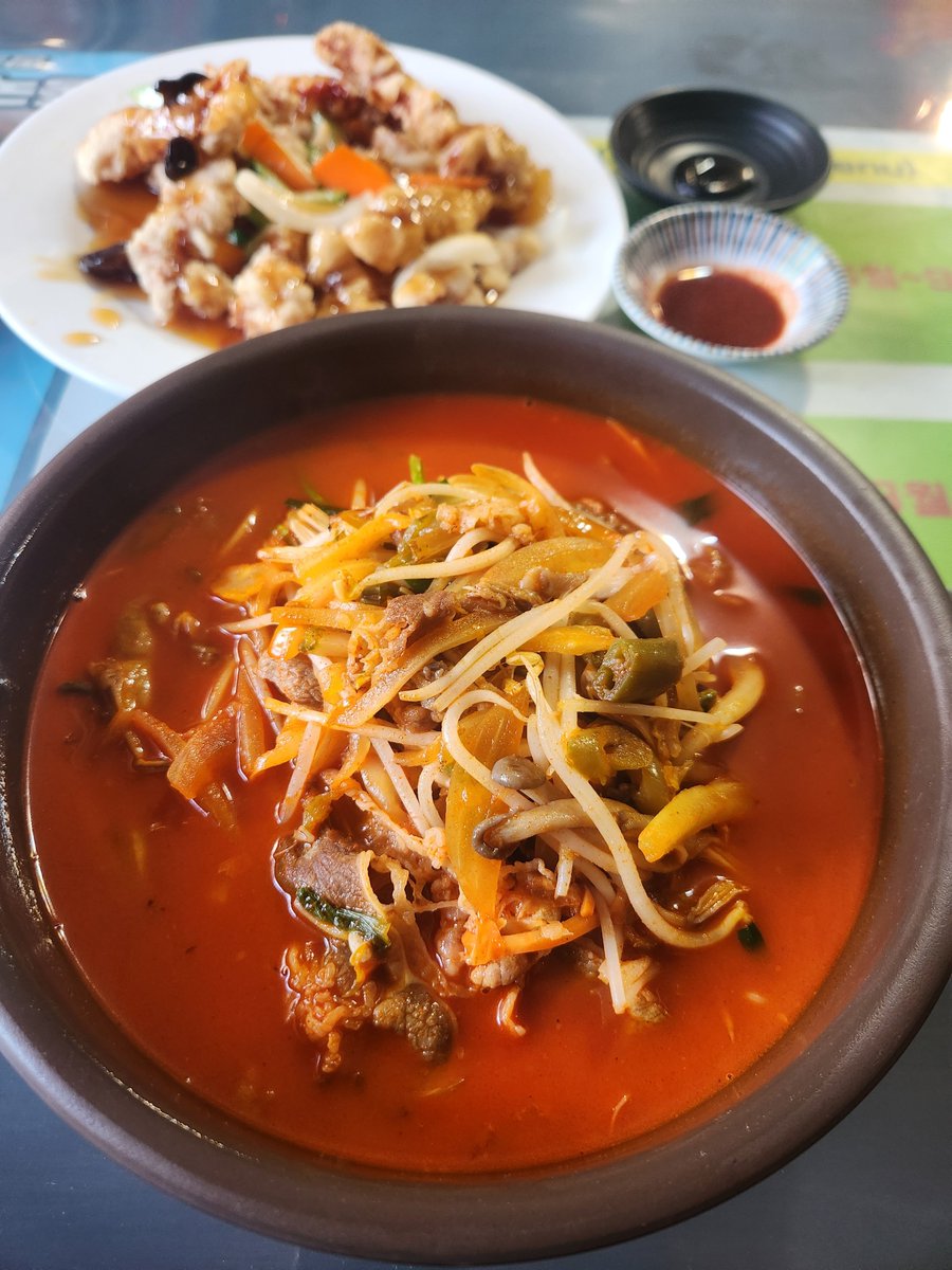mmn0722's tweet photo. jjamppong + tangsuyuk was the move today ✨
actually such a perfect combo https://t.co/FCpOR27THj