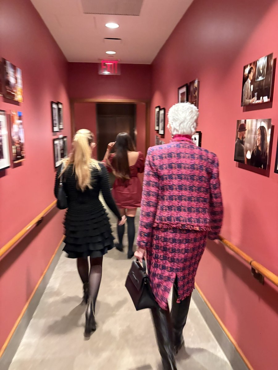 Today’s six questions.  
My third question is for the woman I respect, Maye Musk.

Maye Musk, if you would grant me three months of authorization for your new book—as you personally promised me last time—I deeply hope to read it and allow my team across 43 countries to begin