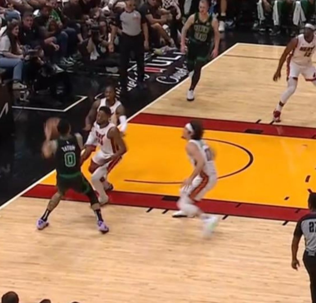 𝐕𝐋𝐎 𝐓𝐫𝐞𝐳 🪐🖤 tweet media