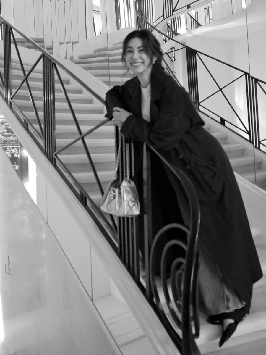 #CHANELFallWinter #ChanelShow #LalinaLena #MiuNatsha #PFW 

Khun Laleee.                   Khun lenaa