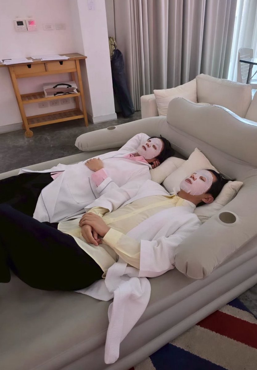 BeBeeluvIsBanky's tweet image. หลับจริง วาง 10 บาท 🩷💛

😂😂😂😂😂😂😂😂😂😂😂

#DERMEDY #SUMMERLAB #DERMEDYxพี่จองคัลแลนแดน