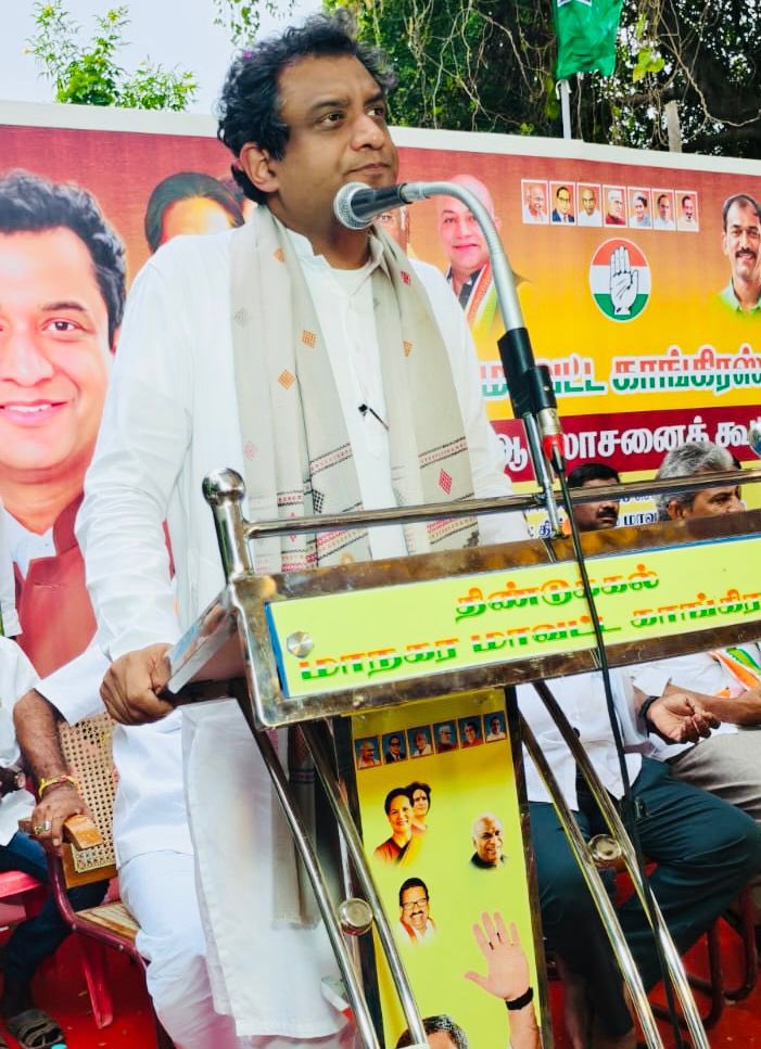 nivedithalva's tweet photo. I was in Dindikul to chair a meeting of Dindikul Corporation DCC. 

I also met with our workers and leaders to review preparations for the upcoming assembly elections and look into various organisational matters. 
It was wonderful to see the enthusiasm and dedication of our cadre. 

I am grateful for their warm welcome.

@girishgoaINC 
@INCTamilNadu @INCIndia