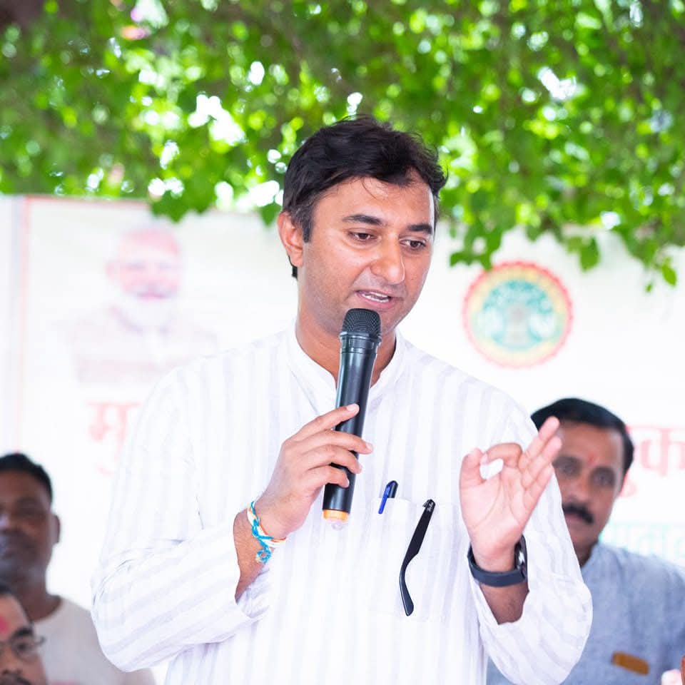 सिरमौर विधानसभा क्षेत्र के लोकप्रिय विधायक श्री <a href="/divyarajrewa/">Divvyaraj Siingh</a> जी को जन्मदिन की हार्दिक बधाई एवं शुभकामनाएं

श्री रामराजा सरकार से आपके उत्तम स्वास्थ्य, सुदीर्घ और सुयशपूर्ण जीवन की कामना करते हैं।