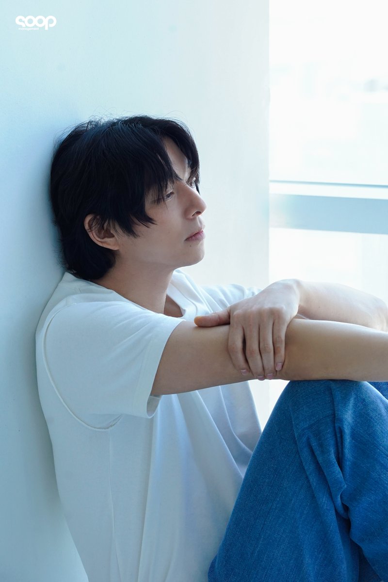 공유가 왜 이리 청량해...
분명 실내인데 선선한 바람이 느껴지잖아요…🥹