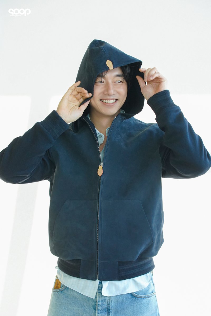 루이비통과 공유의 조합은 실패하지 않는다는 이야기가 있다
나는 이 이야기를 아주 좋아한다