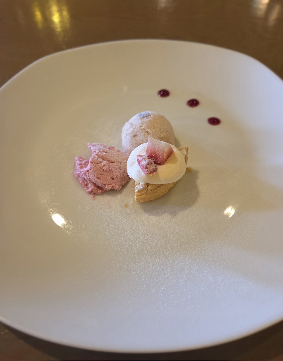 今日は2歳女の子とデート👫💓
ピザ撮り忘れた🫩
ランチ後は公園で遊びまくった🫶
ゲームしてるより外で遊ぶ方が楽しいね🫶
最近、色んなポスト流れてくるけど🙄
優先順位おかしいよね🫣
晒しも何かなぁって感じ🫩 
楽しく遊ぶのが一番🙌
夜は、ももちゃんと遊ぼ♥️
さけさぶろーも連れ回そ😁