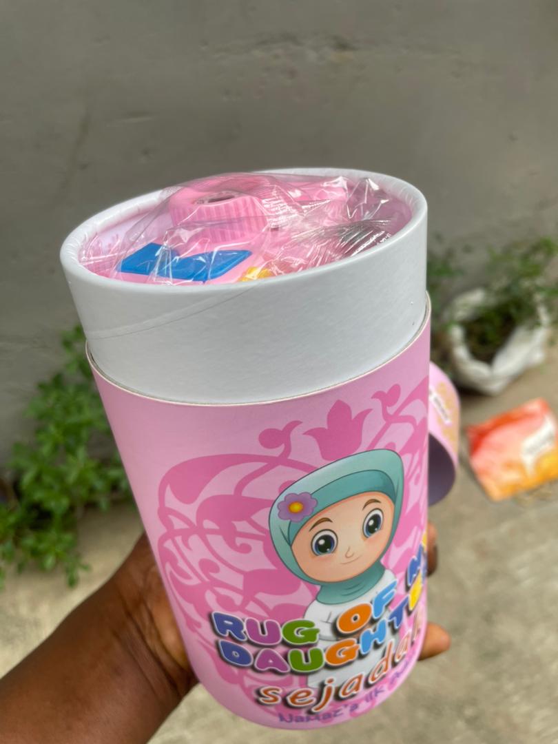 Motomori14's tweet photo. Plz rtw 🤲🙏

I have this Blue and Pink Kids Prayer Mat.

Available as seen

Price : #11,000

Location: Lagos

Buy one or Two for your children today.

https://t.co/XYzBYNdJAp https://t.co/CP7ujCGxK5