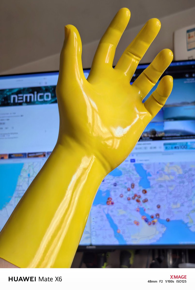 疯狂燃烧的腿毛 tweet media