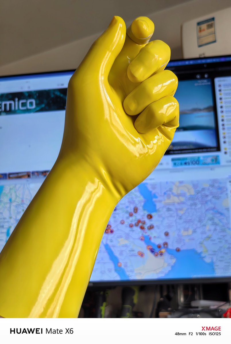 疯狂燃烧的腿毛 tweet media