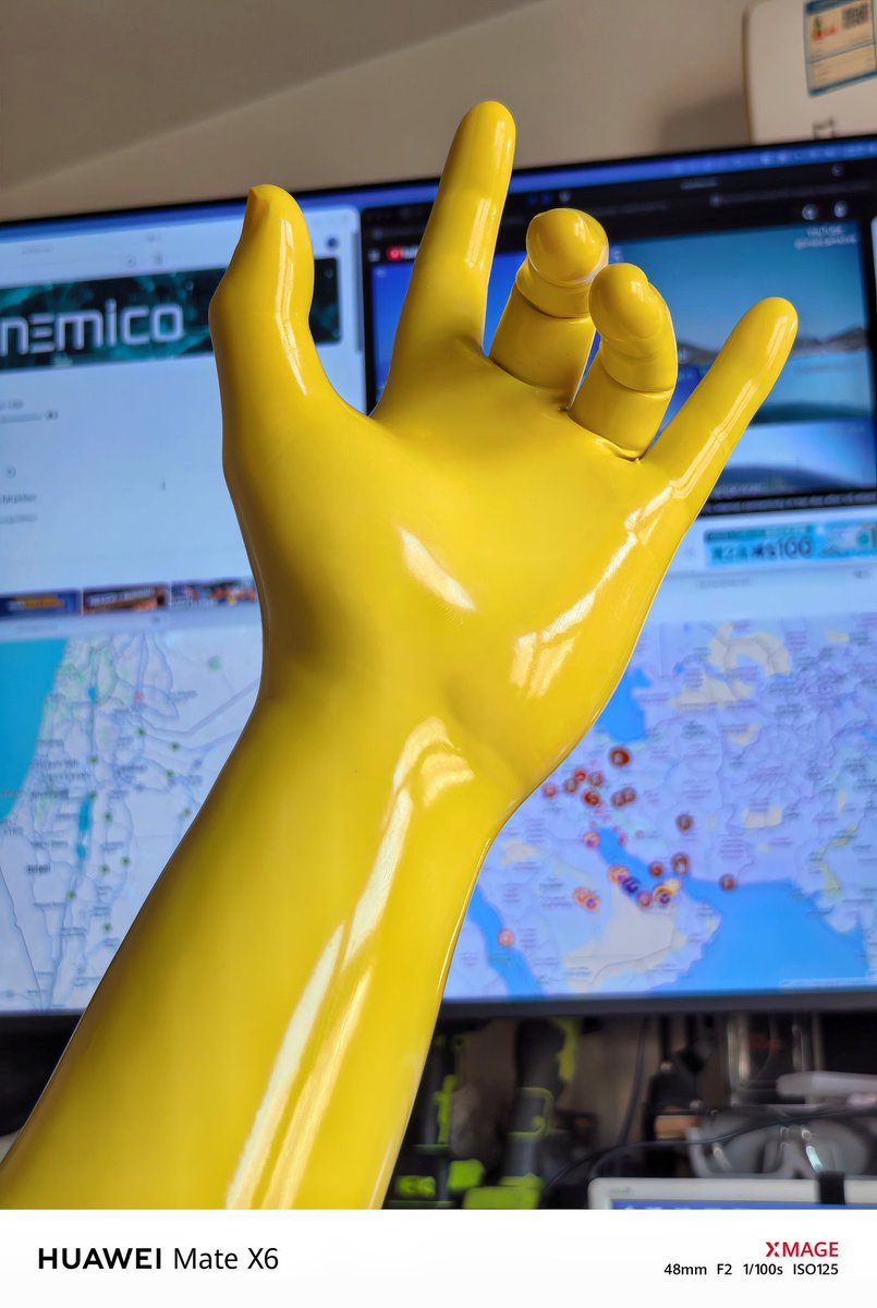 疯狂燃烧的腿毛 tweet media