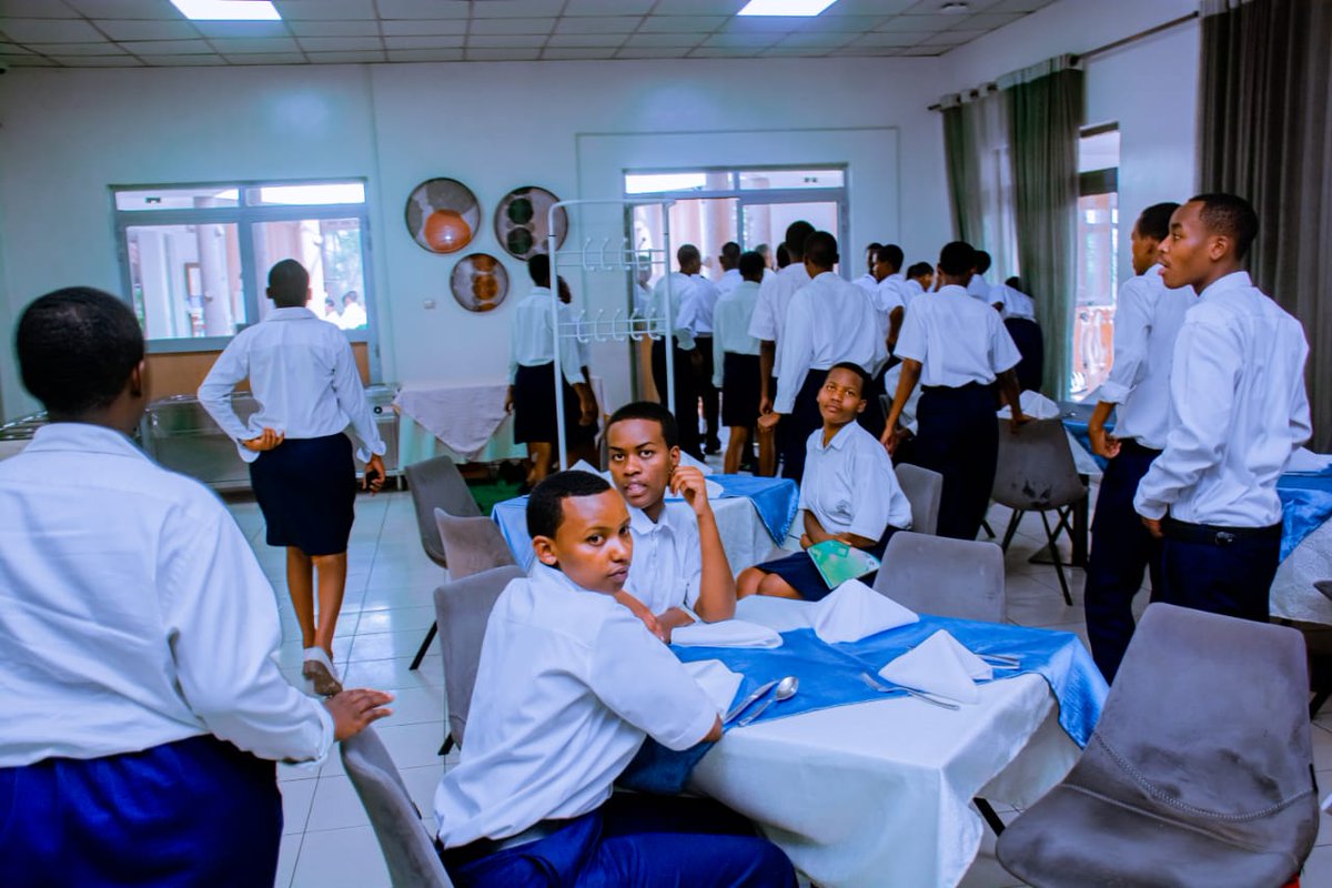 gitisitss's tweet photo. Level5 #FoodAndBeverage Operations students conducted a study tour in @HuyeDistrict at #MaterBoniConsilii Hotel.They learned housekeeping &amp; bed-making procedures, kitchen food preparation, and front-office guest reception. #AY2025_2026 💛 @koimillgaya1
@rbarwanda @ImutakaraIwacu https://t.co/89Ik6iOi7O