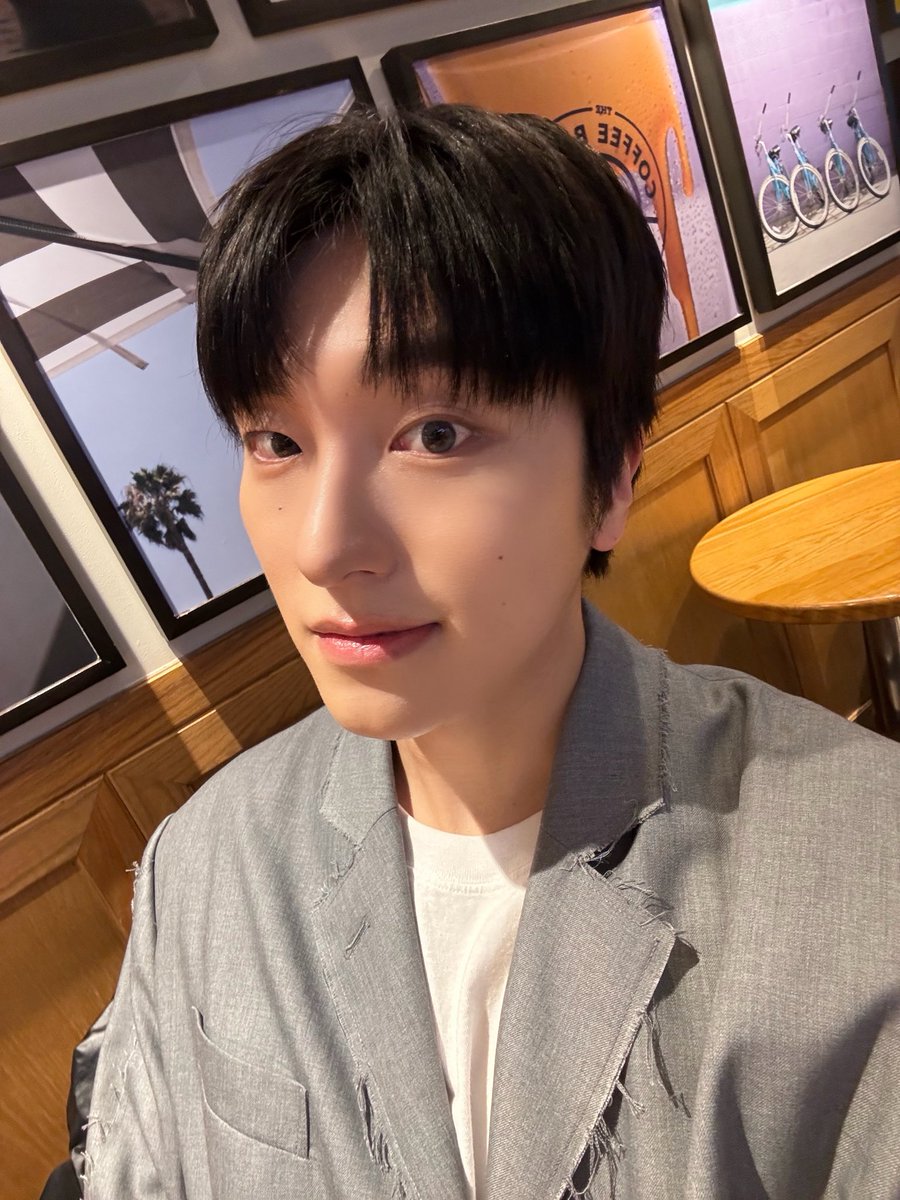 OmegaX_members's tweet photo. [#OX]

오늘 날씨좋아❤️

#OMEGA_X #오메가엑스
#세빈 #SEBIN https://t.co/NwNK1ktwUa