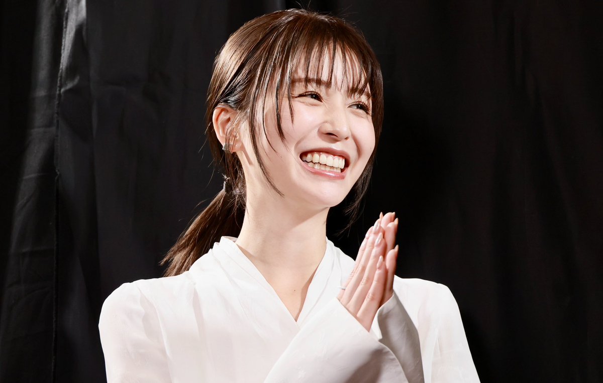 長濱ねる 本日初舞台ˊ˗ 𓂃𓂃𓂃𓂃𓂃𓂃𓂃𓂃𓂃𓂃 「 生半可な気持ちでは