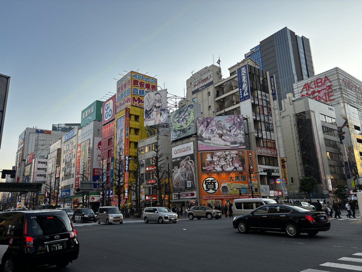 (`曲´) tweet media