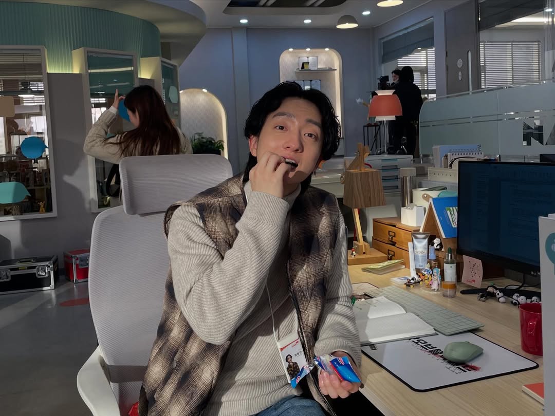 bfriendondemand's tweet photo. #์๊ฐ๋จ์น #์กฐ์ ์ #๋ฅ์๋ฒจ #ํ๊ฐ์ #BoyfriendOnDemand #ChoJeongwon #RyuAbel #HanGaeul https://t.co/FXxcU2yaNA