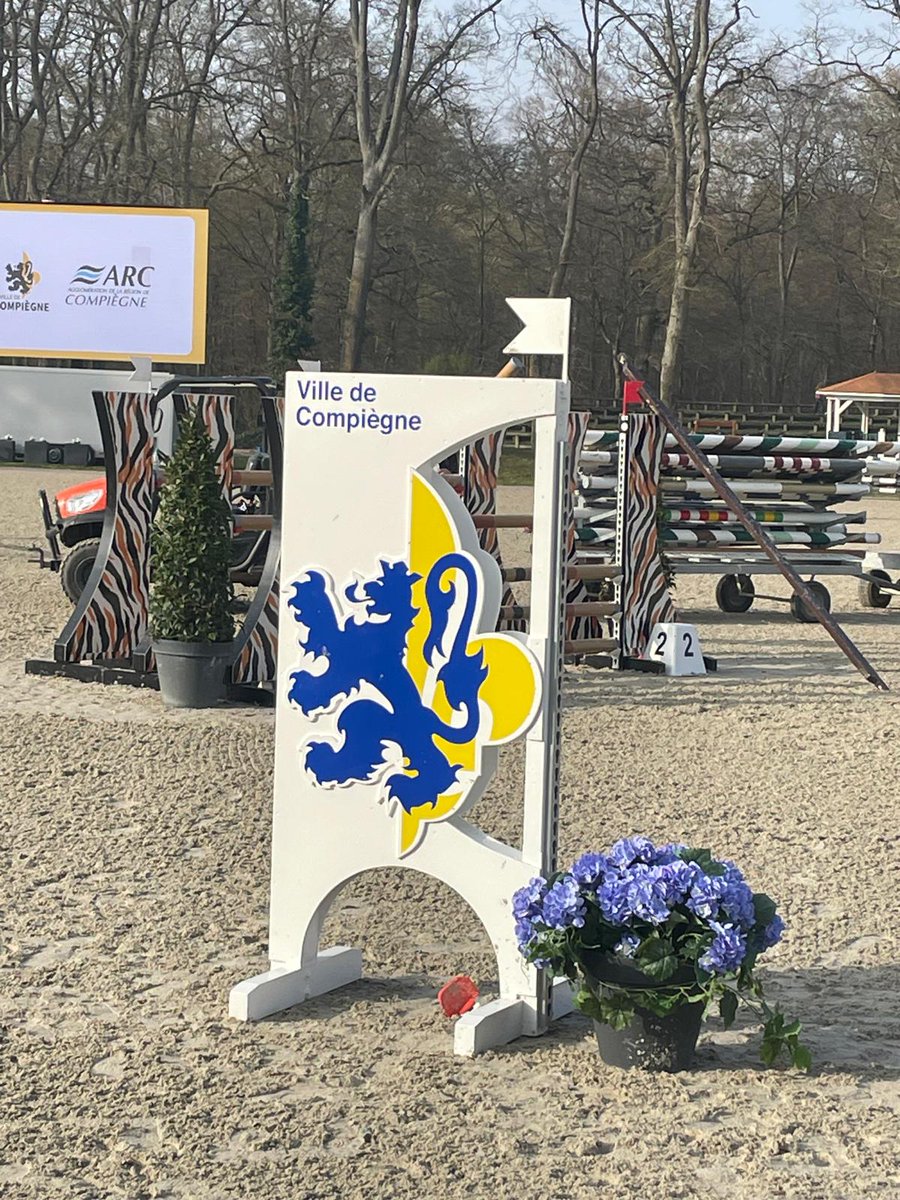 Eric de Valroger tweet media