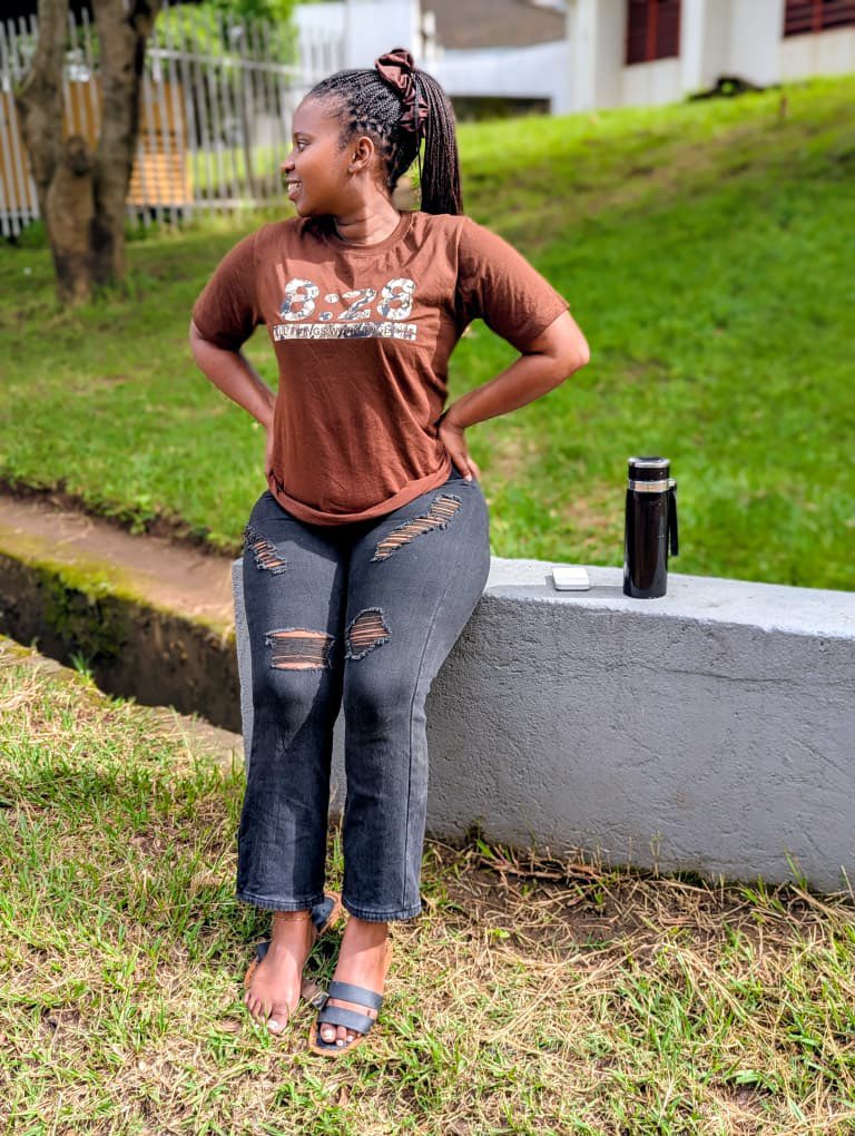 PeeJay_8:28 tweet media