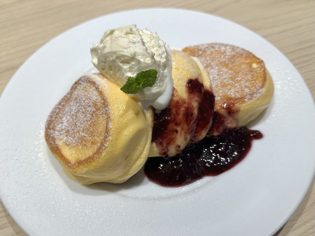 AttoK4ito's tweet photo. #幸せのパンケーキ 🥞🧀 https://t.co/VJ3ykLj7sM