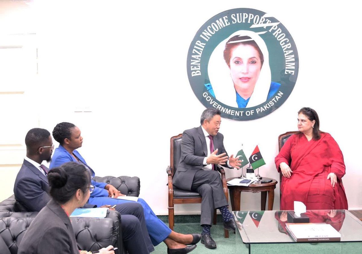 Chairperson BISP, Senator Rubina Khalid, met with Dr. Luo Dapeng, Representative of the World Health Organization, and his team at the BISP HQs today.
The meeting discussed potential collaboration with the World Health Organization on promoting child immunization, including the