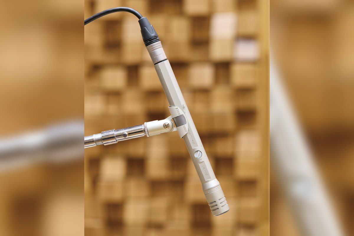 snrec_jp's tweet image. 手持ちのビンテージ機を改造！
／
エンジニアが愛用する個性派マイク連載
【第4回】
森元浩二.のSHURE SM81🎤
＼
きっかけは、サンレコの昔の記事。
C451系とKM84系のちょうど中間くらいの音色で、バランスが良い@koji_morimoto

⬇️詳細はリプライから @ShureJapan #マイク