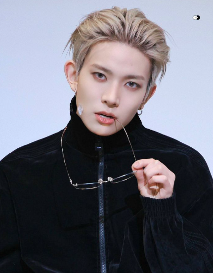 About Music tweet media