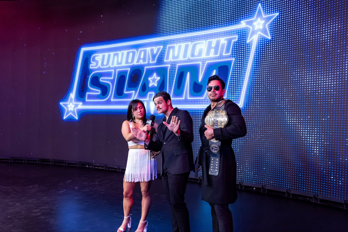 M A X I M I L I E N tweet media