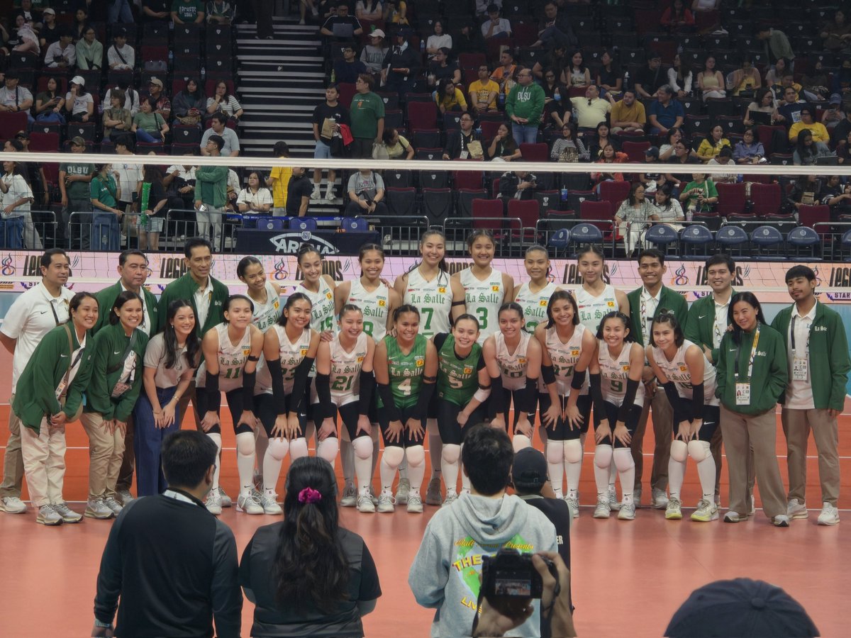 ecoconutnut's tweet photo. congrats girlies! (zoom niyo if masaya ba si kots ramil HAHAHA) https://t.co/RfhydP7pGE