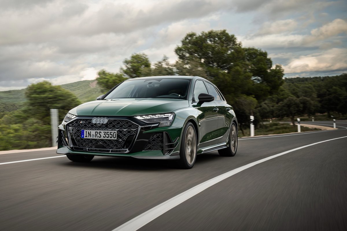 Audi RS 3 Sportback Competition Limited 2026 : Une édition anniversaire pour les 50 ans du 5 cylindres - Lire notre article sur auto-mag.fr/actualites/aud… <a href="/AudiOfficial/">Audi</a> <a href="/audisport/">Audi Sport</a> <a href="/AudiFrance/">Audi France</a>