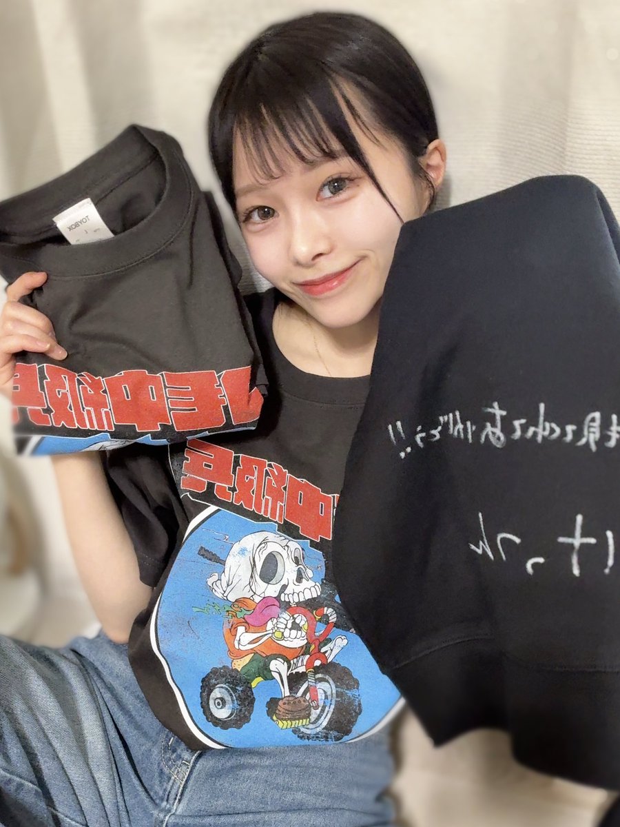 ripon877heisan's tweet photo. うわぁぁぁやっとやっと届いたー😭
人生イチ最高の品…サインとメッセージだぁ…直筆とか家宝でしかない
全部ちょっとずつ字違くてよきよき
どんな高級品にも劣らぬ最高のものすぎる生きててよかった
昇天超ハッピーであります👼💕

最近やっと時間に余裕ができたので、ゆっくり配信見れたらいいな💭 https://t.co/OtE8fcISAE