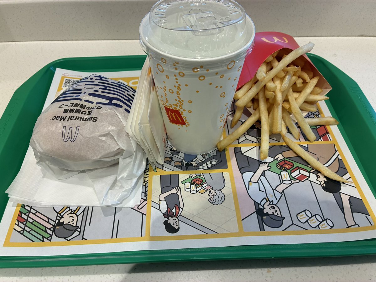 千本桜のシャカポテのCMを聴いてしまい、ホイホイマクドに行ってきました。
ちなみにピザポテト味のシャカポテですが、とてつも無く匂いキツいのと、暫く指に匂い残りますね…。
とても美味しいのですが。