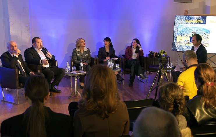 Italy in Georgia tweet media