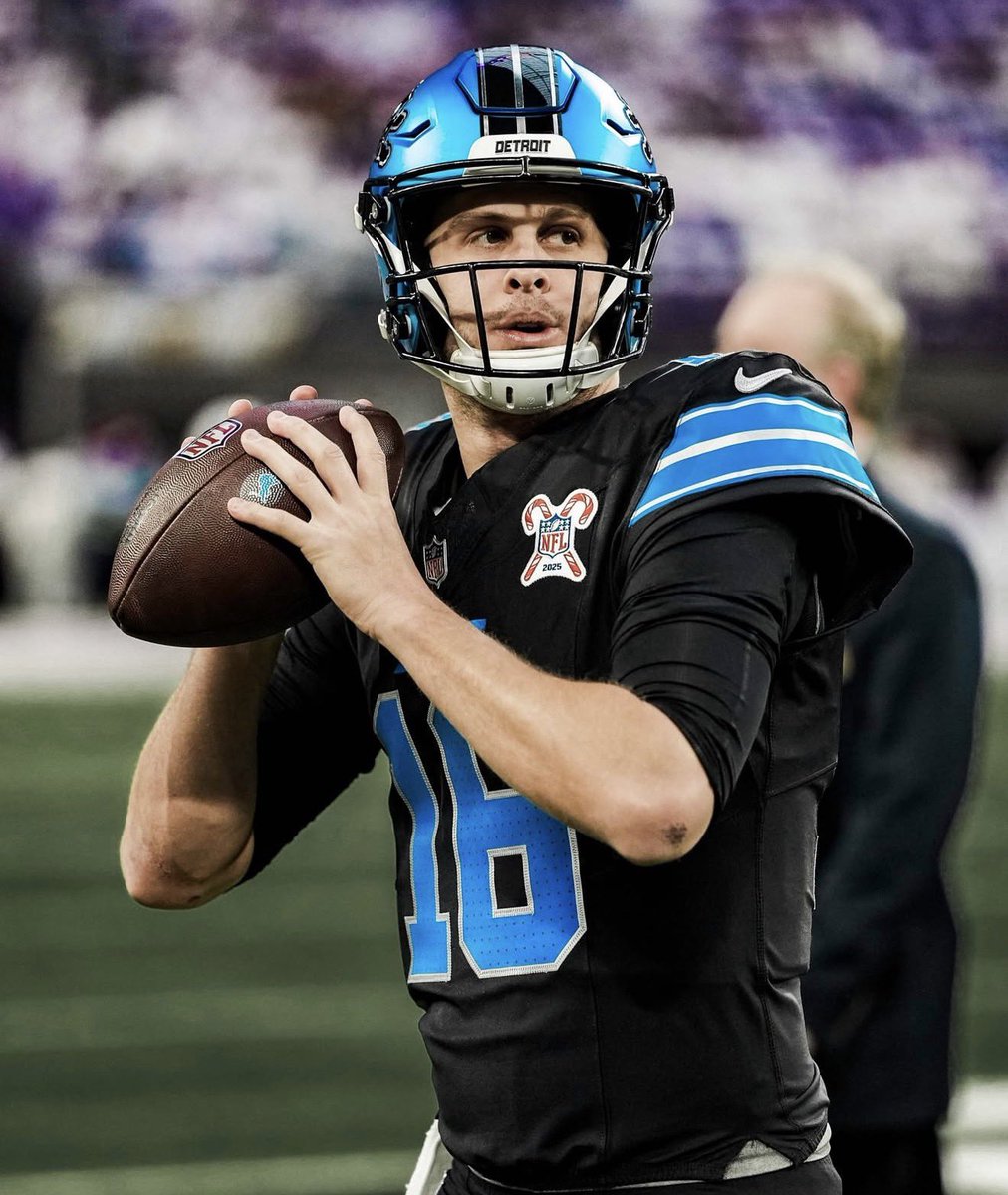 officialctpod's tweet photo. BREAKING NEWS: The Detroit Lions restructured QB Jared Goff's contract, converting $40 million of his base salary to a signing bonus, per @TomPelissero

The Lions added a void year to clear $32M in 2026 cap space

More Cap Space for Brad Holmes 👀 #OnePride https://t.co/QuEXs2nSgX