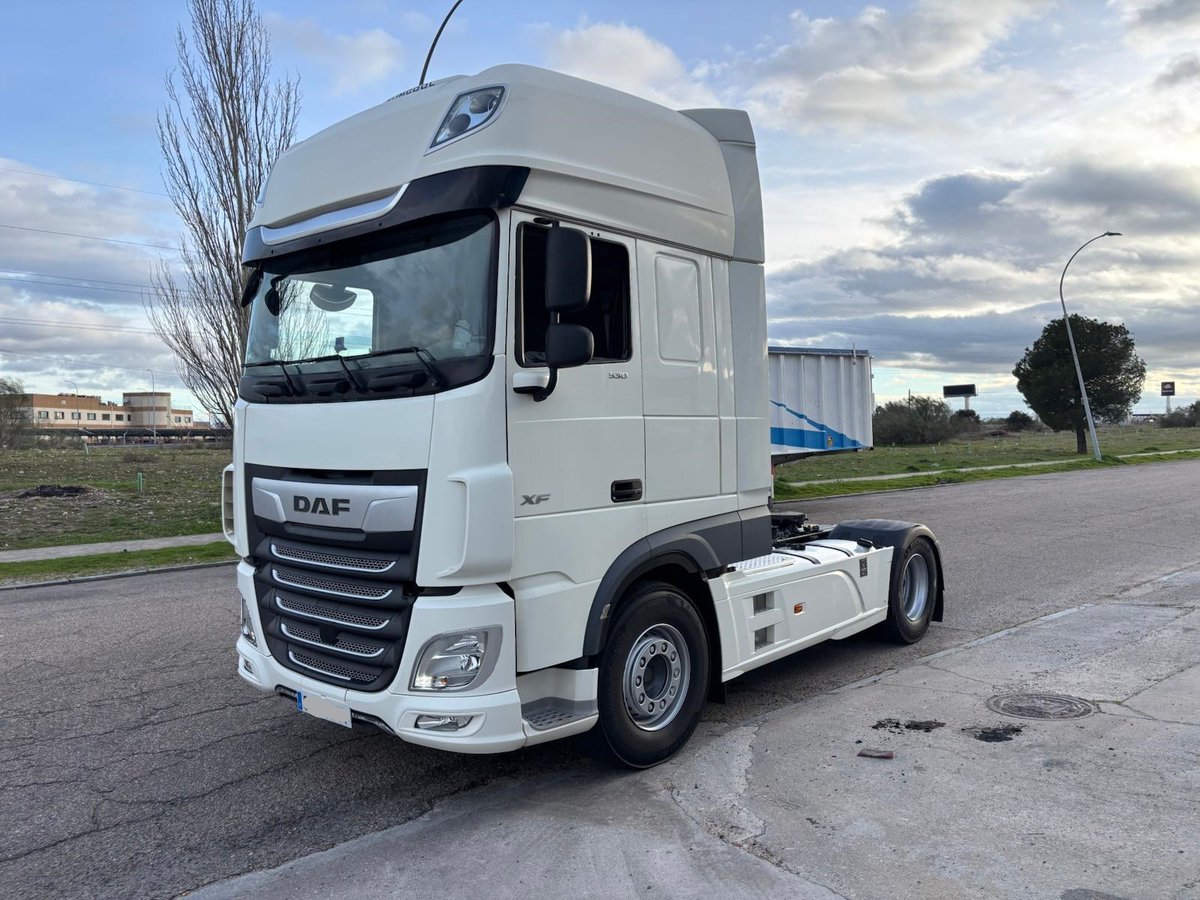 dyscasa's tweet photo. 🚛 DAF XF 530 FT Super Space en venta

✔️ 530 HP
✔️ Intarder
✔️ Nevera
✔️ Aire
✔️ 2 depósitos
📅 02/2022 | 602.000 km
💰 36.000 € + IVA
📍 Talavera de la Reina
📞 925 80 62 85
#DAF #DAFXF #Camiones #VehiculoIndustrial https://t.co/1ZkZvqj4Up