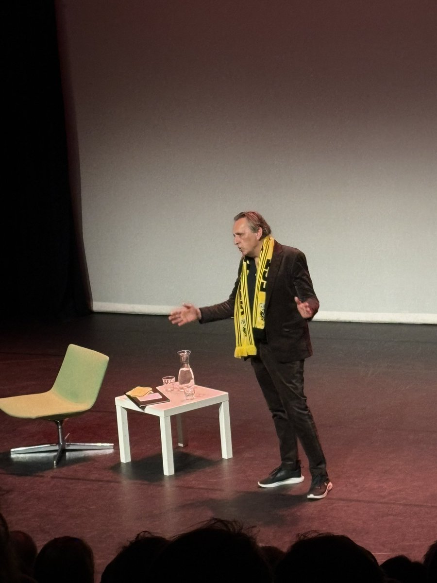 Hans van Schie tweet media