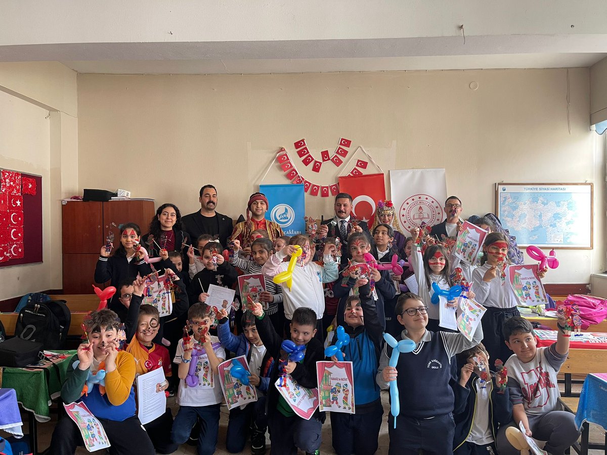 📍 RİZE

Ülkü Ocakları olarak hazırladığımız “Karagöz’ün Türküsü” Kukla Tiyatrosu ve Karagöz Etkinlik Atölyesi, Ülkü Ocakları Rize İl Başkanlığımızda çocuklarımızla buluştu. 🎭

Evlatlarımızın hem eğlenip hem öğrenerek geleneksel kültürümüzle tanıştığı bu anlamlı etkinlikte,