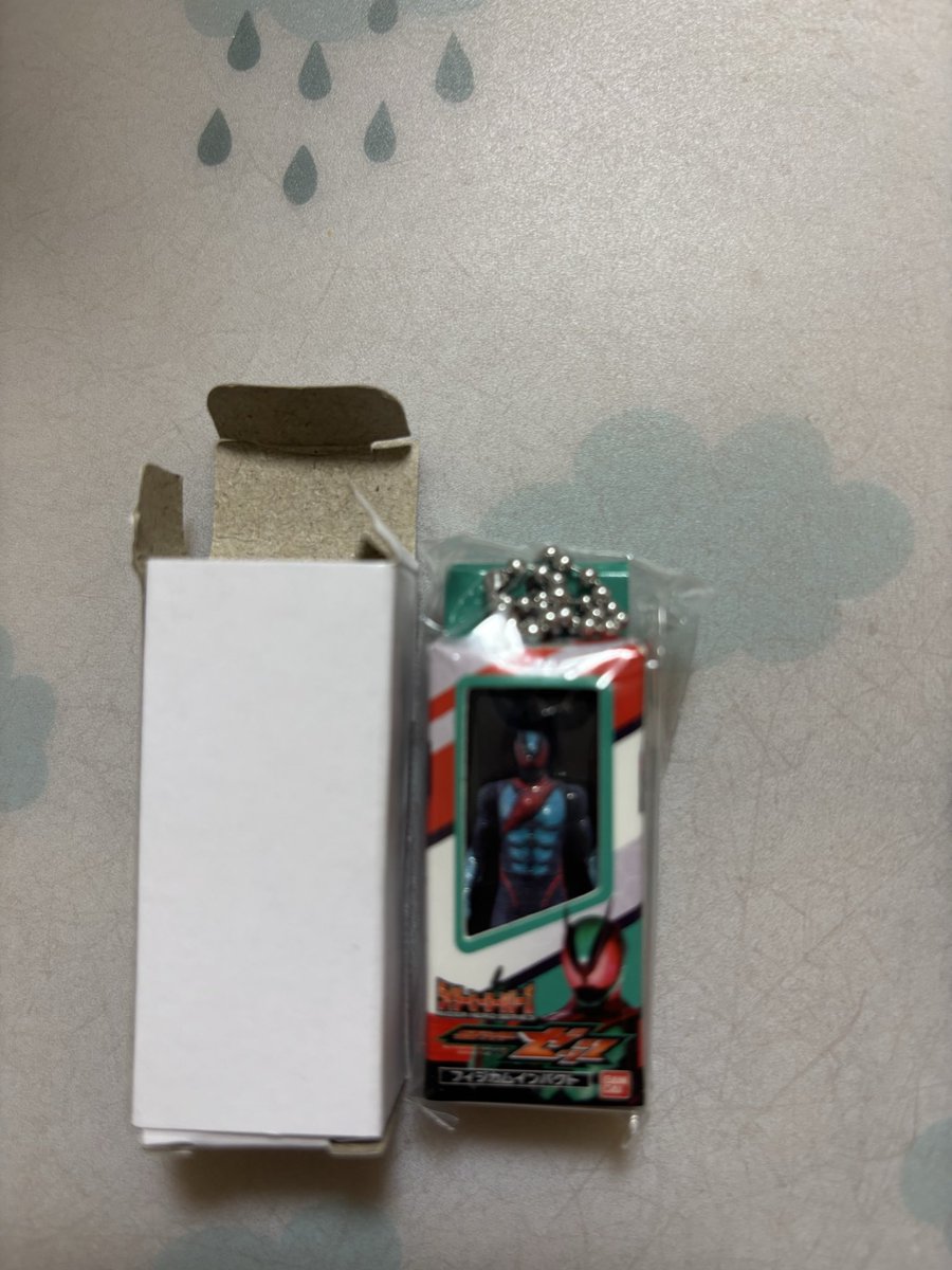 s12237186's tweet photo. 仮面ライダー　ソフビ　パッケージ　交換

【求】クウガ＞V3＞BLACK＞1号

【譲】ゼッツ

郵送にて交換お願いします。ご連絡お待ちしております。 https://t.co/tEc9HQzQzM