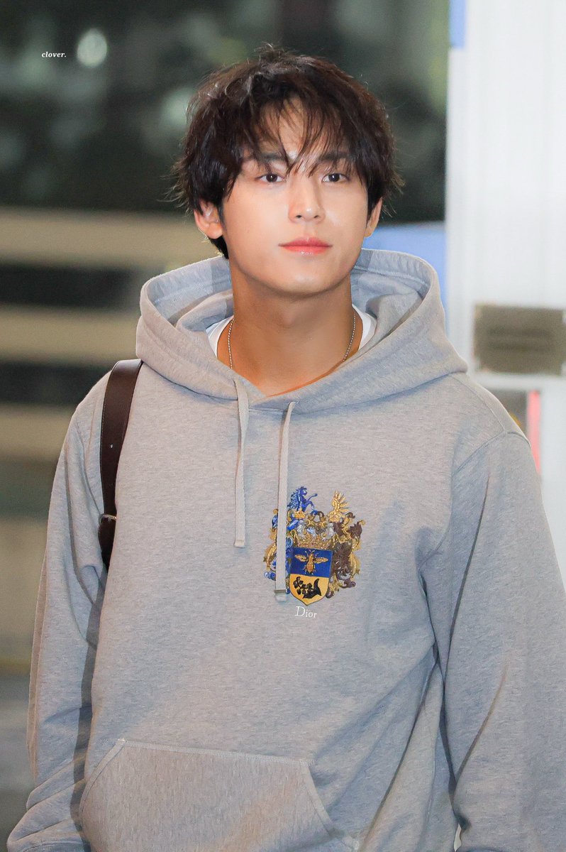 ๐๐ก๐ค๐ซ๐๐ง. tweet media