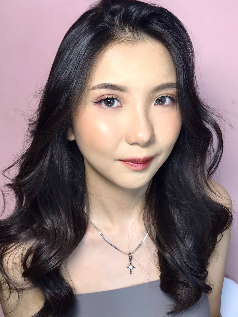 aicneliv's tweet photo. Makeup and Hairdo start from 350k aja, yuk booking sekarang buat acara spesial kalian🫶🏻 

📍Jakarta - Tangsel - BSD - Depok 

#zonauang #wts #MUA #jakarta #jaksel #depok #hairstylist #graduation #bridesmaid #makeupartist #bsd #tangsel https://t.co/NCZaS1C5M4