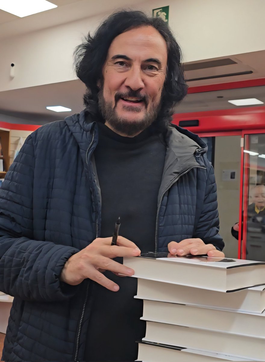 Mañana jueves os espero con Ana Rosa Quintana en directo para hablar de #ElProfeta. ¡Encantado de tratar la figura de Jesús de Nazaret en Tele 5! La novela sigue imparable conquistando lectores en muchos países.