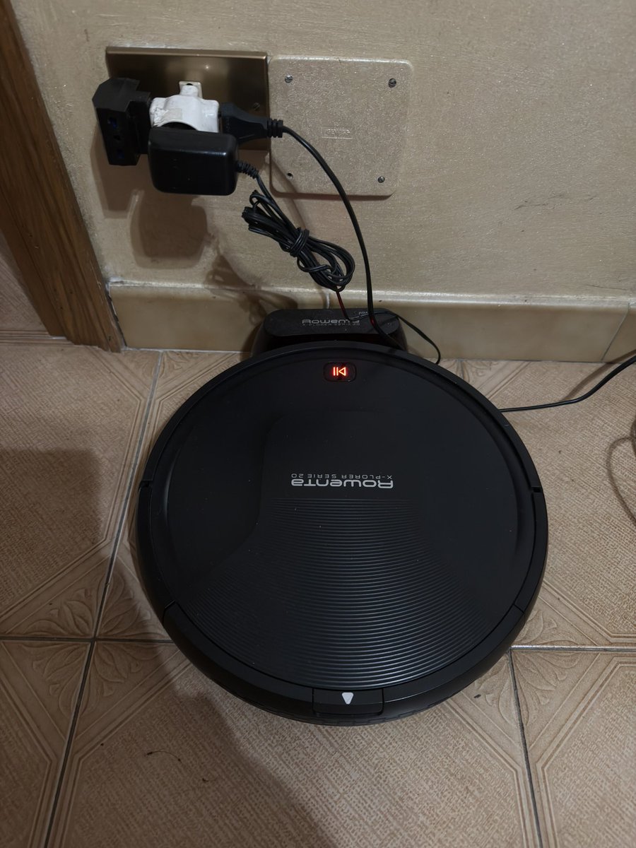 GigiMorello's tweet photo. Il tuo aspirapolvere ti sta fissando? DJI, Dennis Giese e il "piccolo" prezzo della privacy

Mio articolo sul blog Stultiferanavis

https://t.co/aW7gUe3FKL https://t.co/84BPdrUt5j