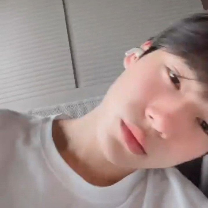 phuwinnnth's tweet photo. ˗ˋ hIs sLeepY EyeS 🐨ྀི🌙.*·̩͙ https://t.co/J6dsx486MZ