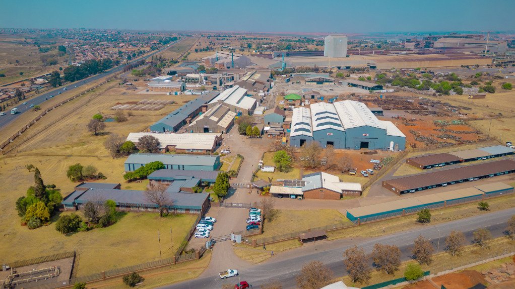 EngNewsZA's tweet image. [𝐅𝐄𝐀𝐓𝐔𝐑𝐄𝐒 𝐍𝐄𝐖𝐒] South Africa-based foundry and engineering company Thos Begbie has been awarded two significant projects, with the completion dates for both expected in the third quarter. Read more: bit.ly/4ljNklQ 

#Foundry #FurnaceRebuild #Copper