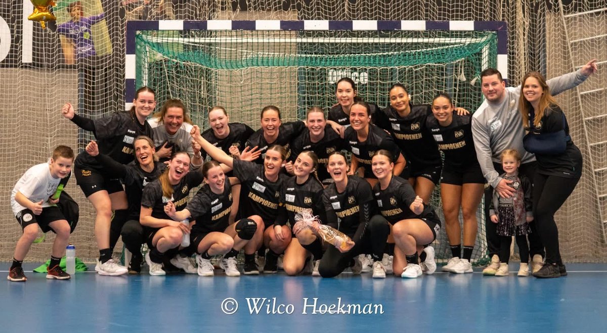 HSP_nl's tweet photo. AALSMEER VROUWEN STAP VOOR STAP OMHOOG

Begin jaren negentig  beker- en landskampioen, daarna werd het redelijk stil rond de vrouwenploeg van Aalsmeer. Resultaat: de vrouwen daalden af tot in de eerste klasse. Tot afgelopen weekeinde....

https://t.co/IeEGrBuqtr 
#aalsmeer https://t.co/0vBavuxuBY
