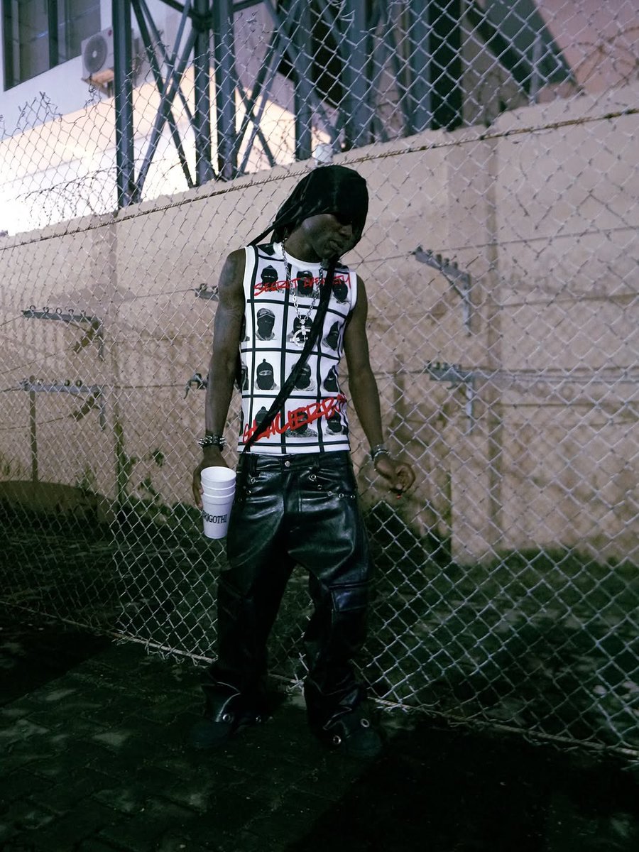 nyovestwunof1's tweet photo. Glacierboy hot asf rn in unilag rn https://t.co/iPuMf7vpm0